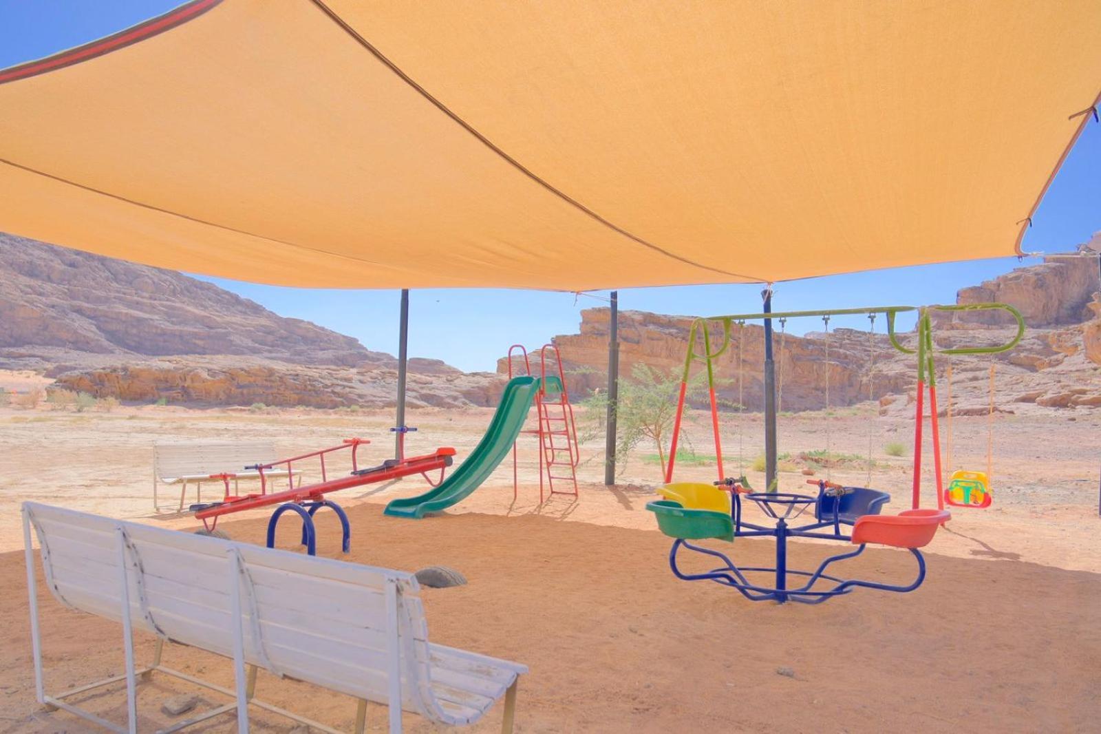 Adel Rum Camp Bubbles Wadi Rum Exterior foto